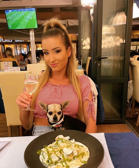 Mistress Ariel xxx nackt galerien