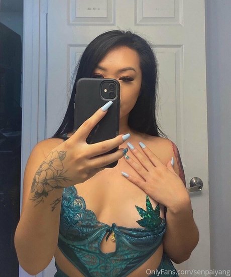 senpaiyang erwachsene exklusive galerie