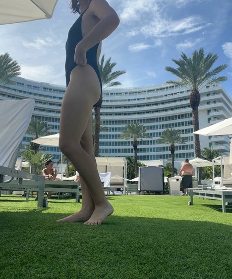 Ashley Victoria Robinson xxx nackten foto