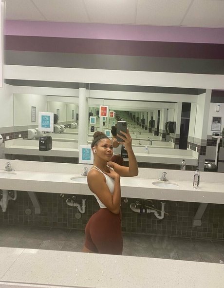 schwule solo-onlyfans hübsche nacktheit archiv