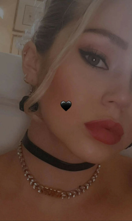 Brec Bassinger sexy beste foto