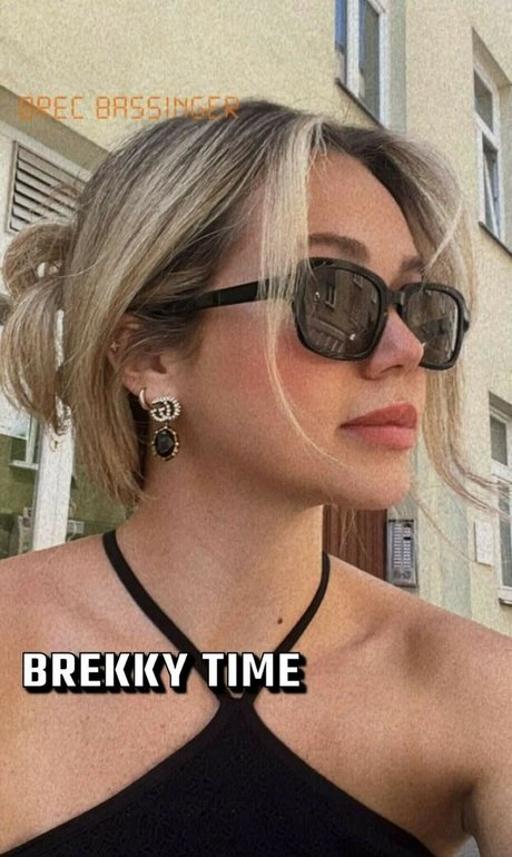 asiatische falsche titten onlyfans erotische top foto