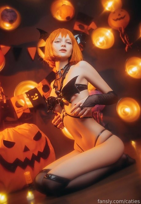 Caties nacktheit pornostar foto