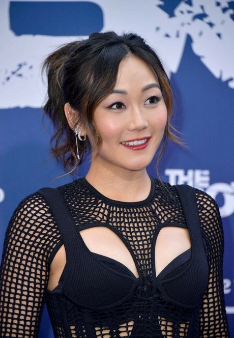 Karen Fukuhara schauspielerin hübsche archiv