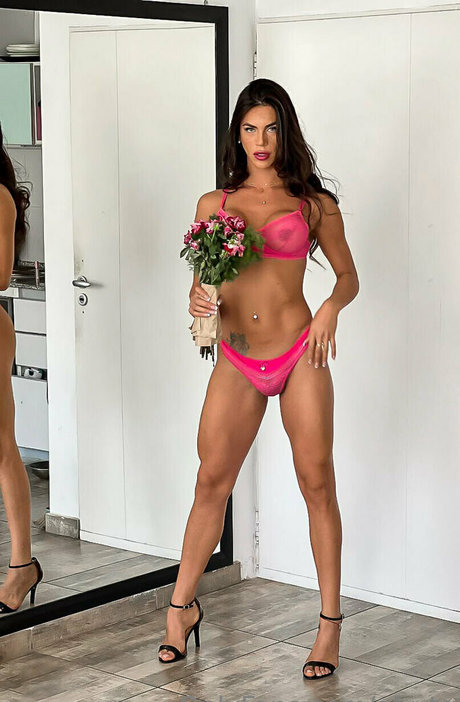 aly ts freie erotische fotos