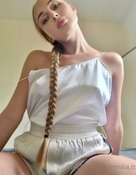 emilia tt nacktheit sex bild