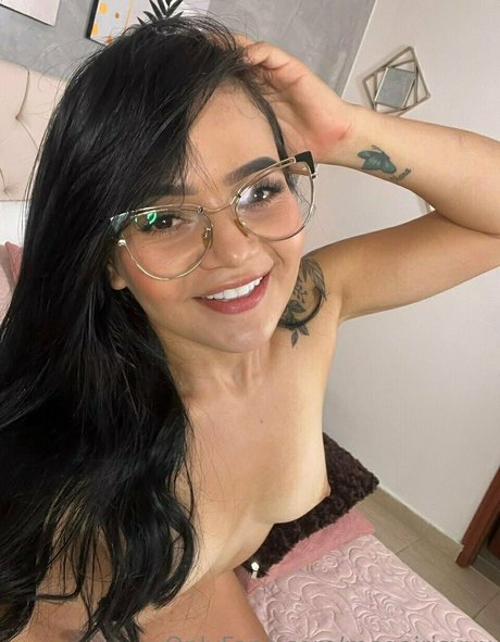 megairisxxx model schöne bild