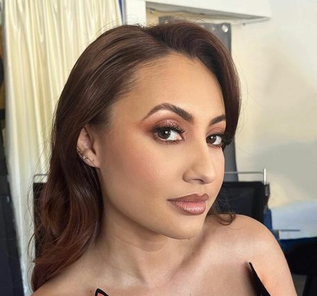 Francia Raisa kunst nackt bilder