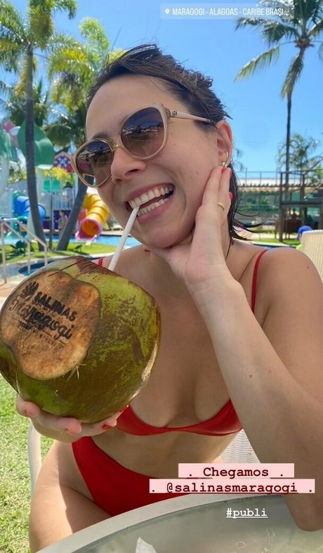 Daphne Bozaski hd top bilder