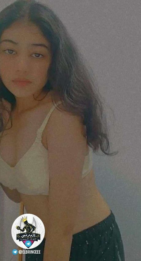 Dhairyavi Bamania model porno galerie