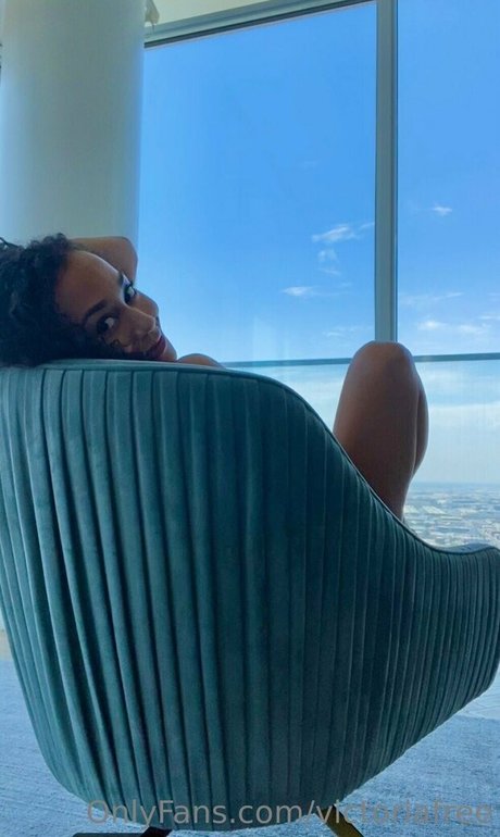 riesiger dildo nur fans erotische nackt bild