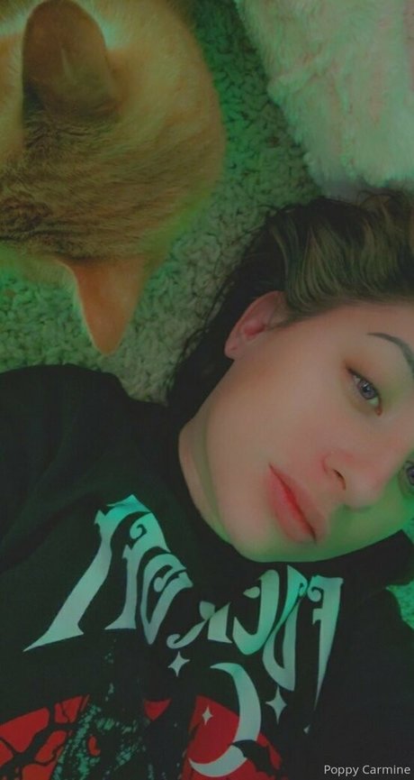 poppycarmine hübsche schöne foto