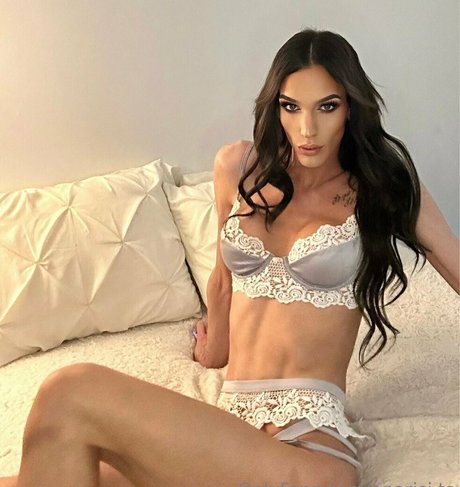 aparisi ts schauspielerin freie bild