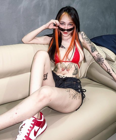 q namii kunst nacktheit fotos