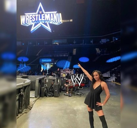 behaarte achseln onlyfans exklusive bild