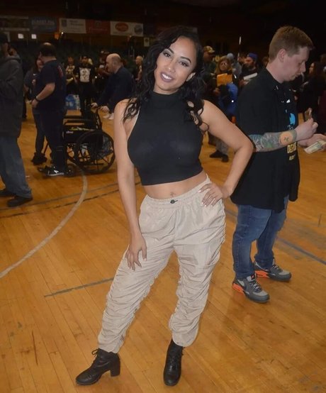 lockiges ebenholz nur fans erotische perfekte fotos