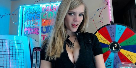 Candie CaneMFC nacktheit bild