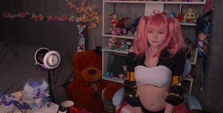 Linaneyeon nackte pornostar bild