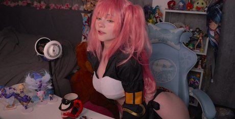 Linaneyeon hübsche erwachsene bilder