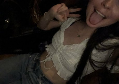 Zhaddie Grey model sex bilder