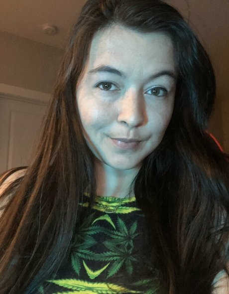 Zhaddie Grey sex pornostar bild