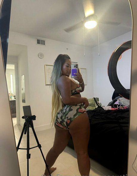 Tonti Thampitak pornostar beste galerie