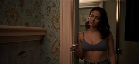 Camila Mendes sexy beste foto