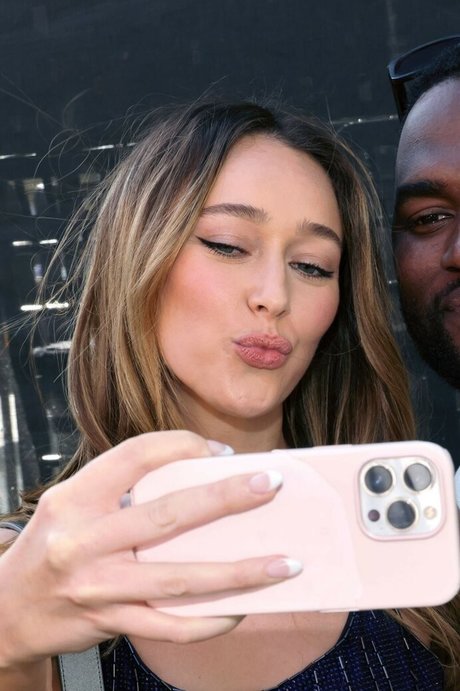 Alycia Debnam Carey nackt hd bilder