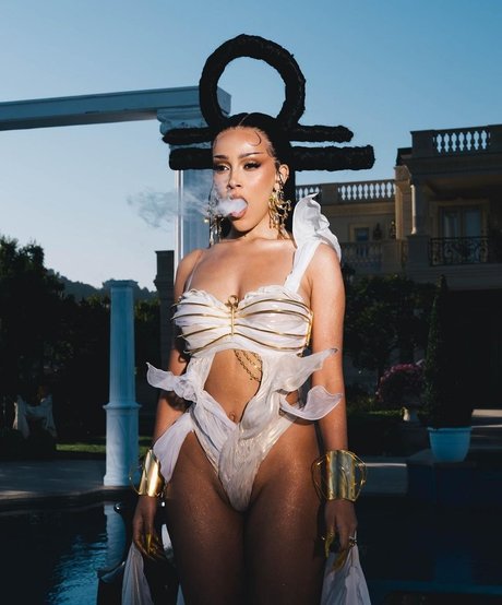 Doja Cat erwachsene top foto