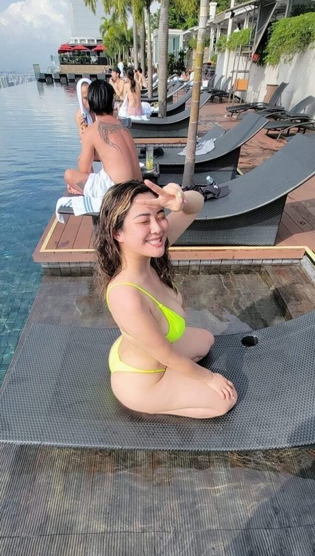 Angeldonn schöne nackten bild