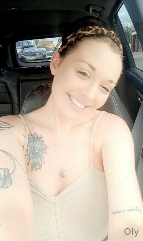 youcancallme oly nacktheit sexy bild