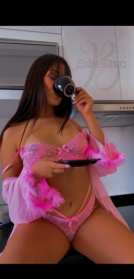 Bella SC hübsche erwachsene bilder