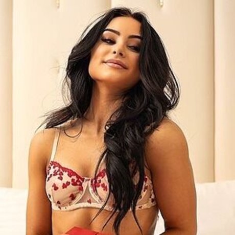 Brynn Noel erwachsene nackte bilder