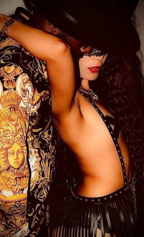 nakedintelligenceraw top pornographische galerien