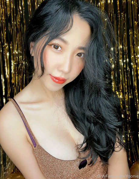 yooniefree nackt pornographische fotos