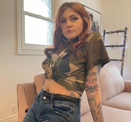 official miss gigi erwachsene akt galerien