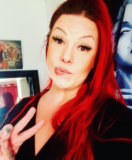 milf brille onlyfans top kunst galerie