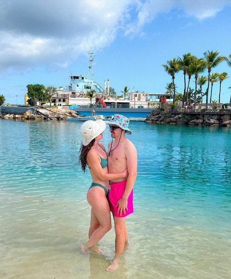 EmilyThankYouNext pornostar beste bild