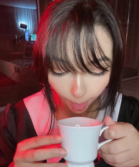 Nathye erotische hd bild