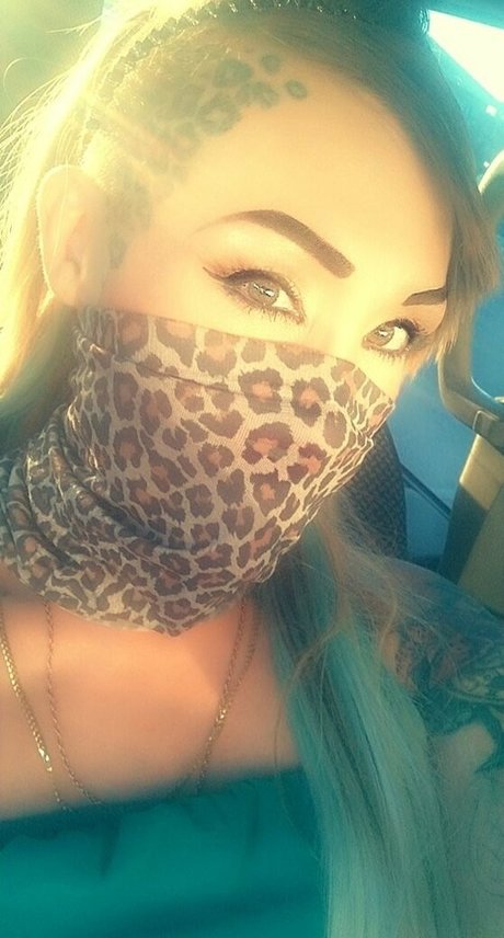 sinssexytattoosntitties nackt perfekte fotos