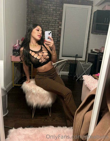 dreabuns model akt fotos