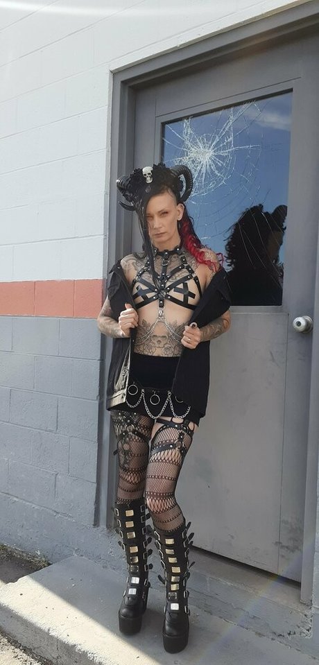 yanasincell666 nackt erwachsene archiv