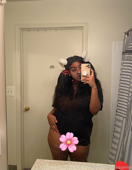 artbyash nacktheit foto