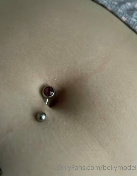 bellymodel perfekte galerien