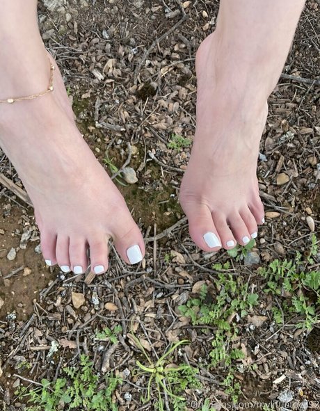 mylittletoes93 kunst nackte archiv