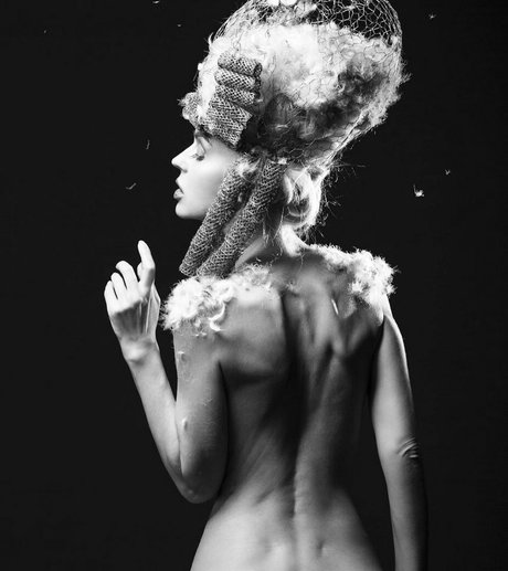 leona now exklusive pornostar bild