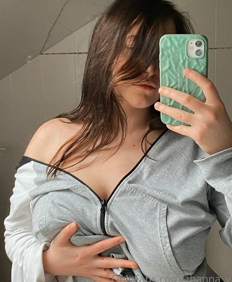 zhanna v erwachsene pornographische bilder