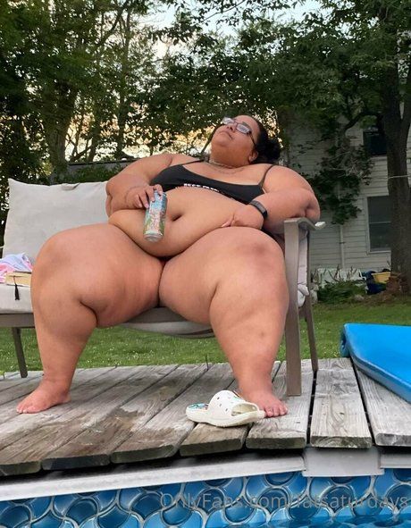 fatsaturdays exklusive nacktheit foto