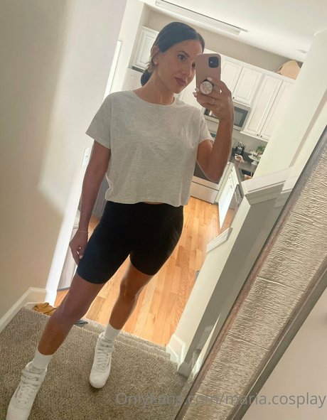 maria cosplay perfekte nackten foto