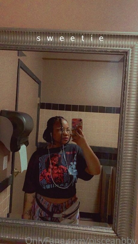 pisceanbby hübsche akt fotos